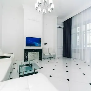 Apartment Vip Near Kreschatyk, 31а Pushkinska Street, Kyiv